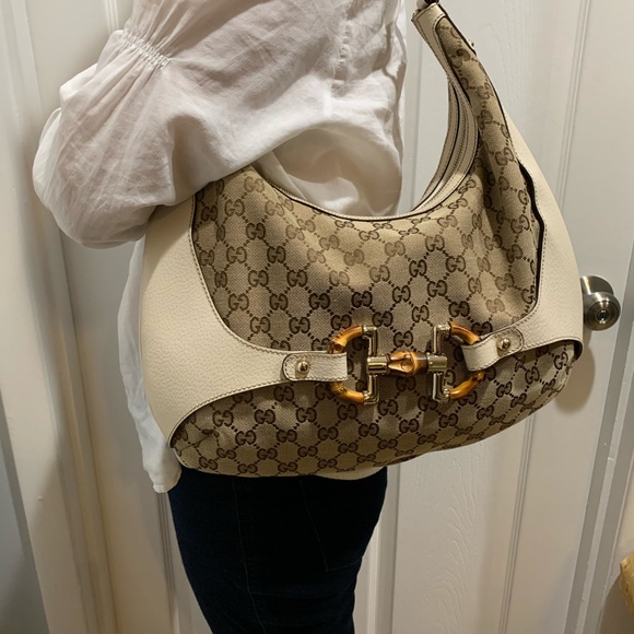 Gucci hobo bag.1 tiny stain. See pics.clean in/out - Picture 4 of 16